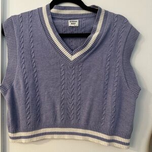 Aritzia Sunday Beat cropped sweater vest size M